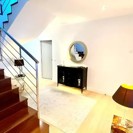 Mondrian Luxury & Villa *